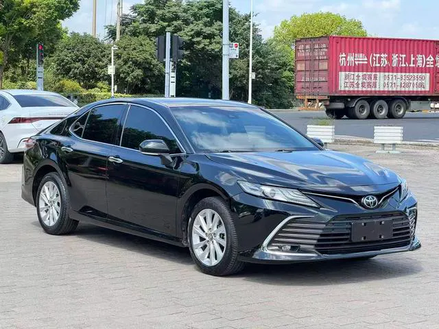 2022 Toyota Camry thumbnail 3