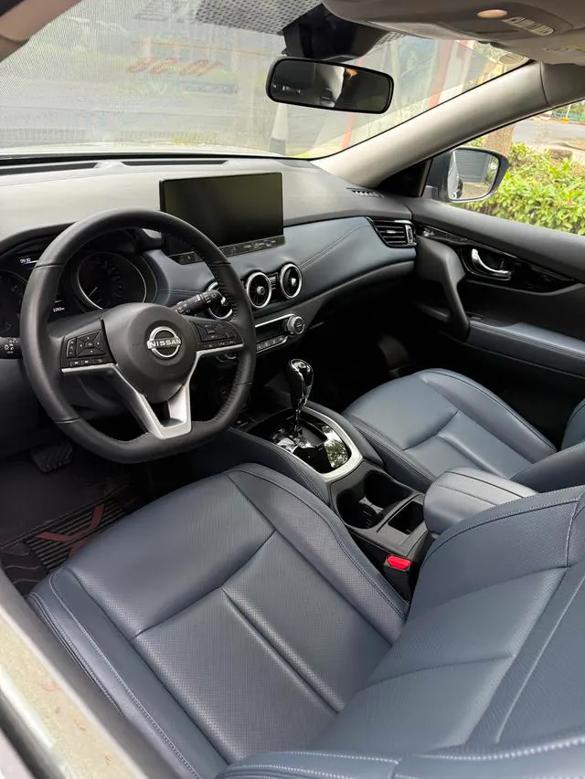 2025 Nissan X-Trail thumbnail 4