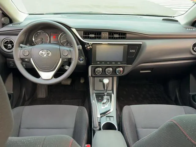 2019 Toyota Corolla thumbnail 4