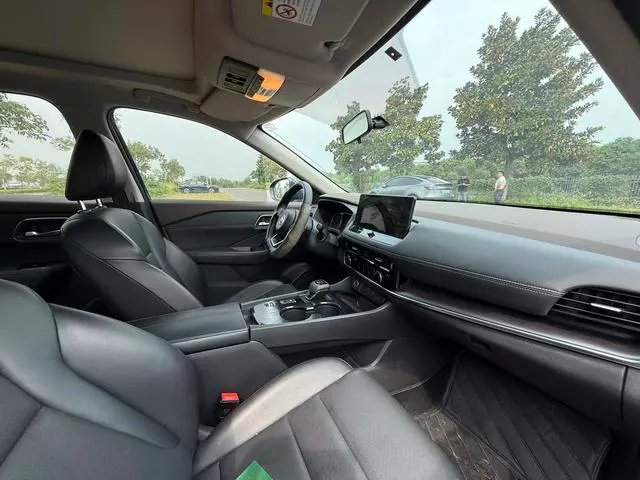 2021 Nissan X-Trail thumbnail 4