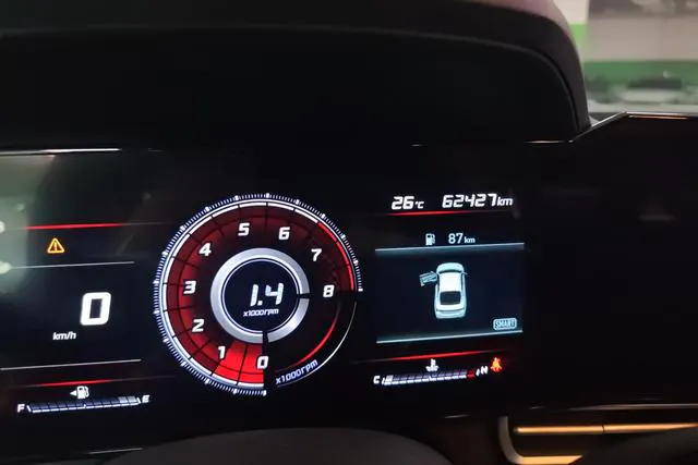 2023 Hyundai Elantra thumbnail 5
