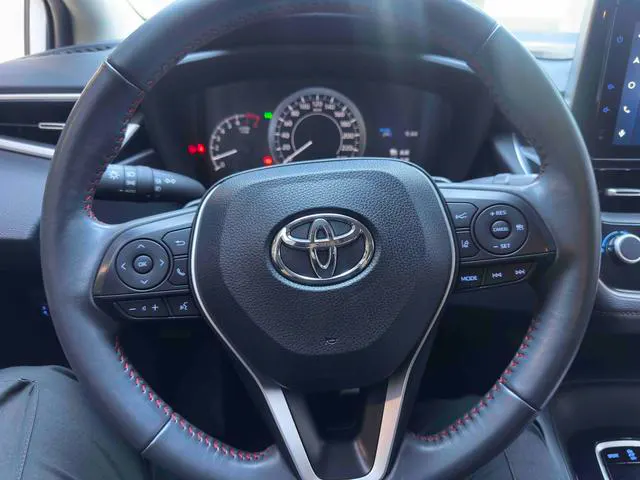 2021 Toyota Corolla thumbnail 5