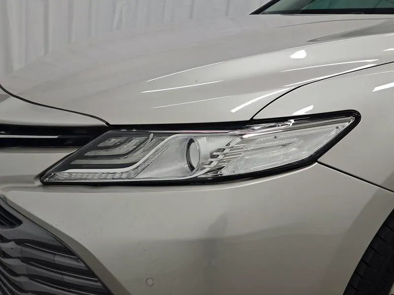2018 Toyota Camry thumbnail 13