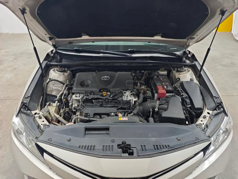 2018 Toyota Camry thumbnail 11