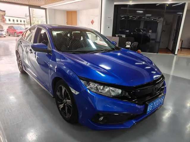 2019 Honda Civic thumbnail 3