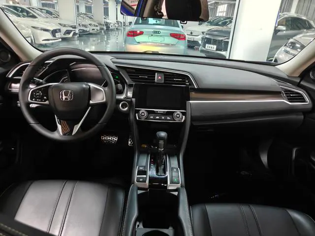 2019 Honda Civic thumbnail 4