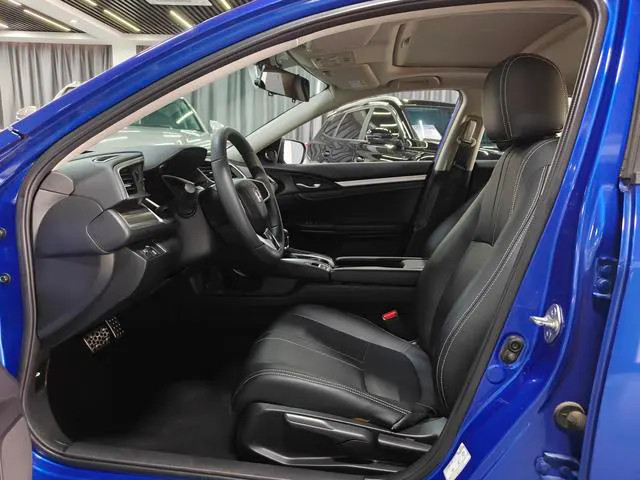 2019 Honda Civic thumbnail 5