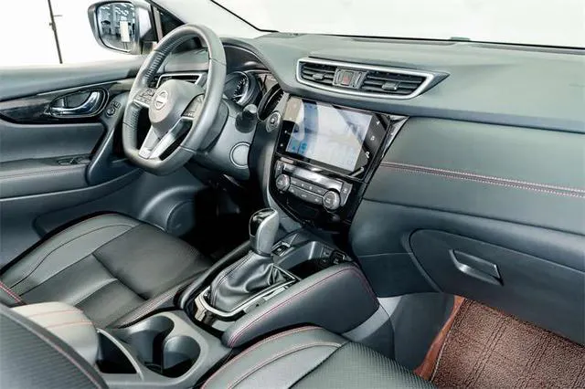 2023 Nissan Qashqai thumbnail 4
