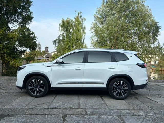 2024 Chery Tiggo 8 PLUS thumbnail 3