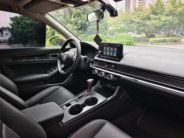 2023 Honda Civic thumbnail 5