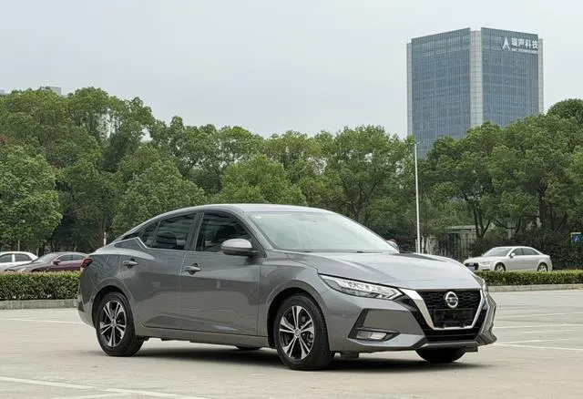 2021 Nissan Sylphy thumbnail 3