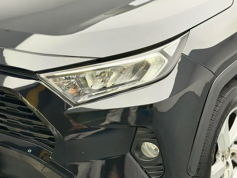 2020 Toyota RAV4 thumbnail 12
