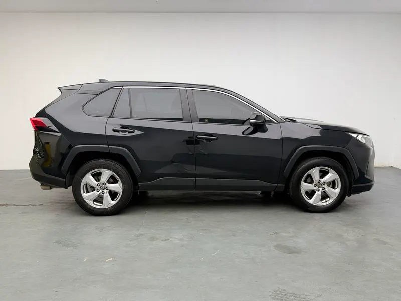 2020 Toyota RAV4 thumbnail 8