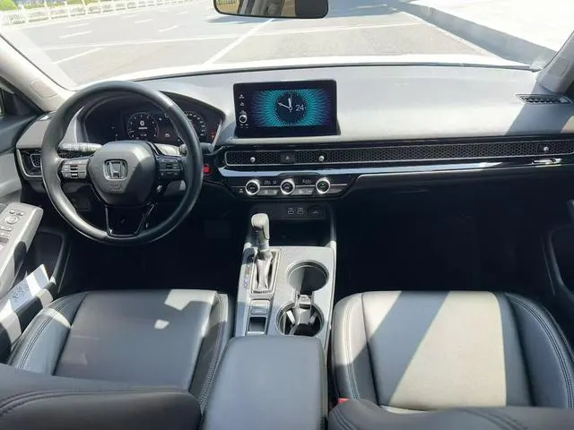 2023 Honda Civic thumbnail 4