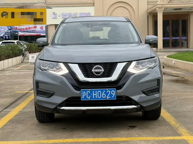 2025 Nissan X-Trail thumbnail 2