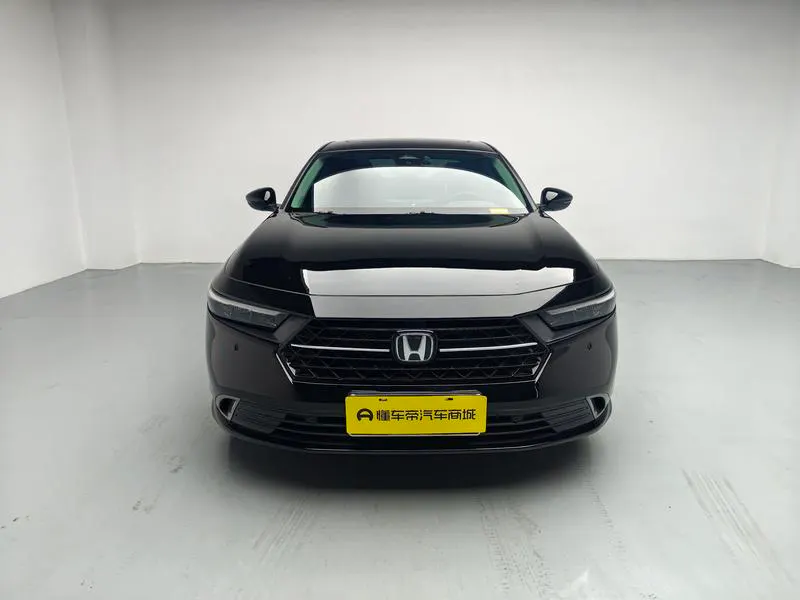 2025 Honda Accord thumbnail 3