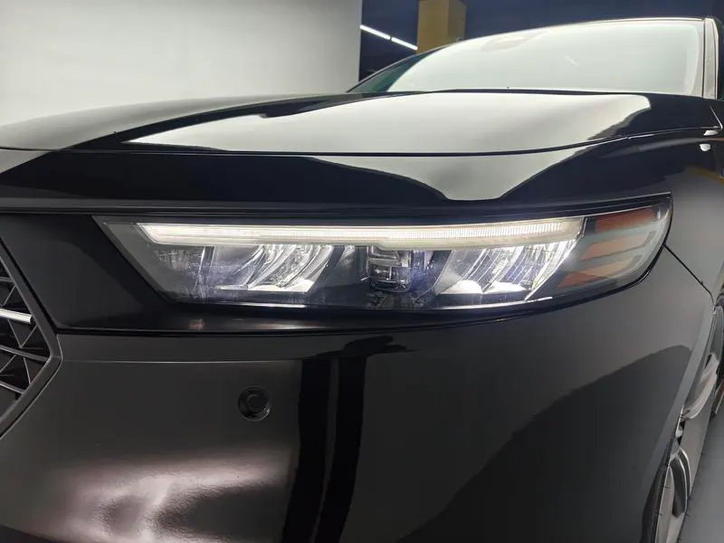 2025 Honda Accord thumbnail 13