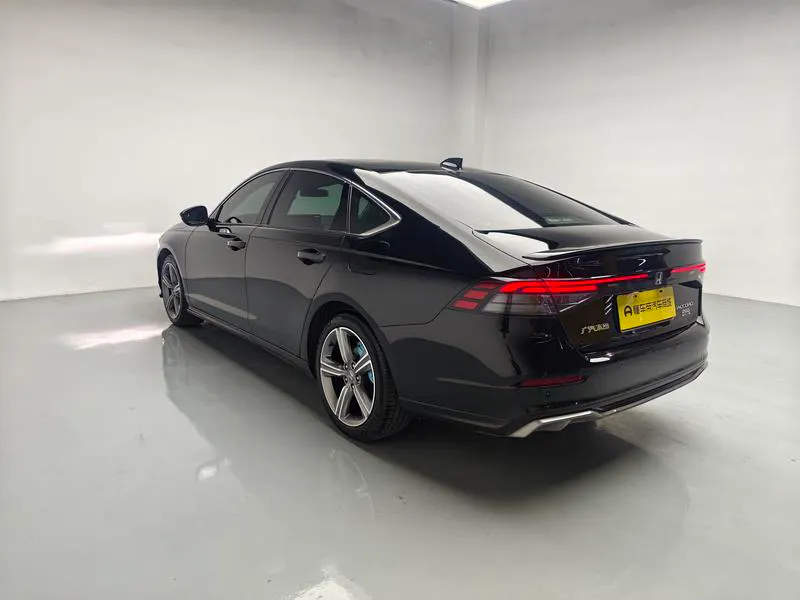 2025 Honda Accord thumbnail 6