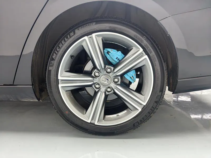 2025 Honda Accord thumbnail 10