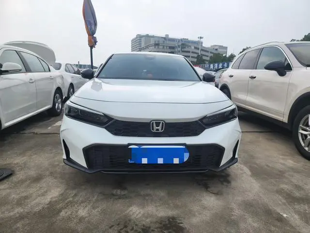 2025 Honda Civic thumbnail 2