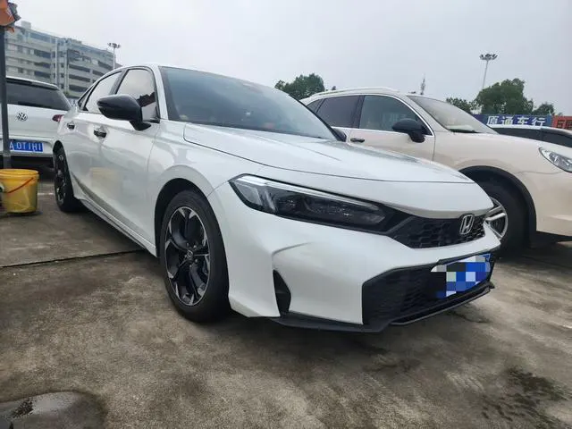 2025 Honda Civic thumbnail 3