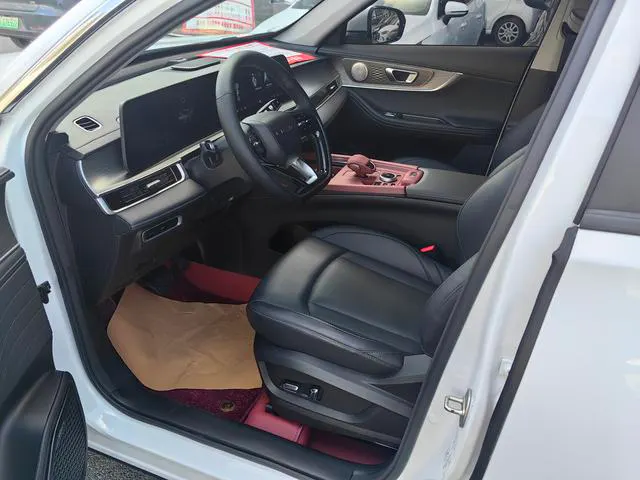 2025 Chery Tiggo 8 PRO thumbnail 5